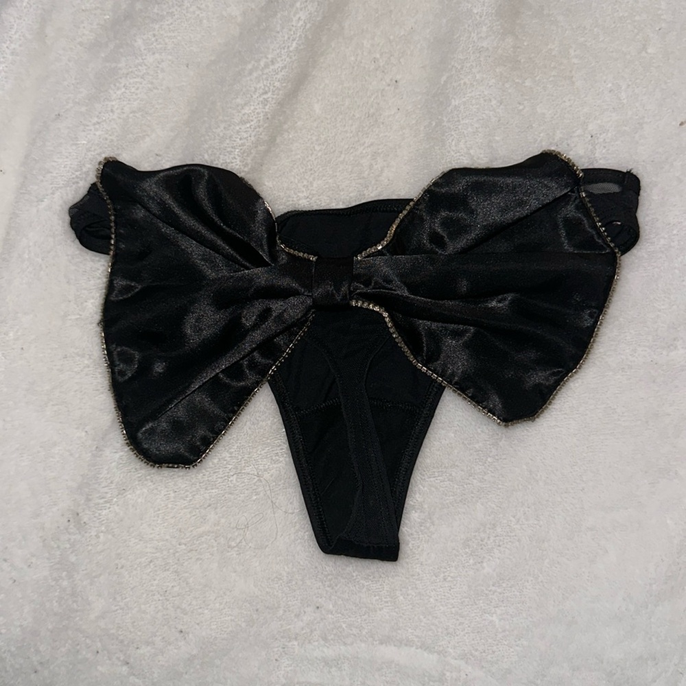Victoria’s Secret thing with bow